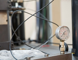 Barometer and cables in a test lab